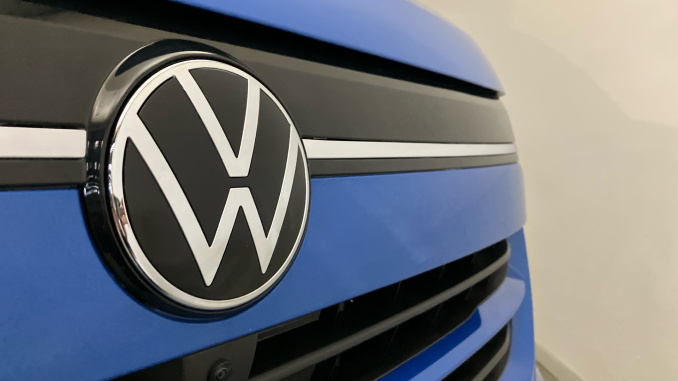 Volkswagen Transporter T32 Swb Diesel 2.0 TDI 150 Commerce Pro S Van [5 Plus] - Image 30